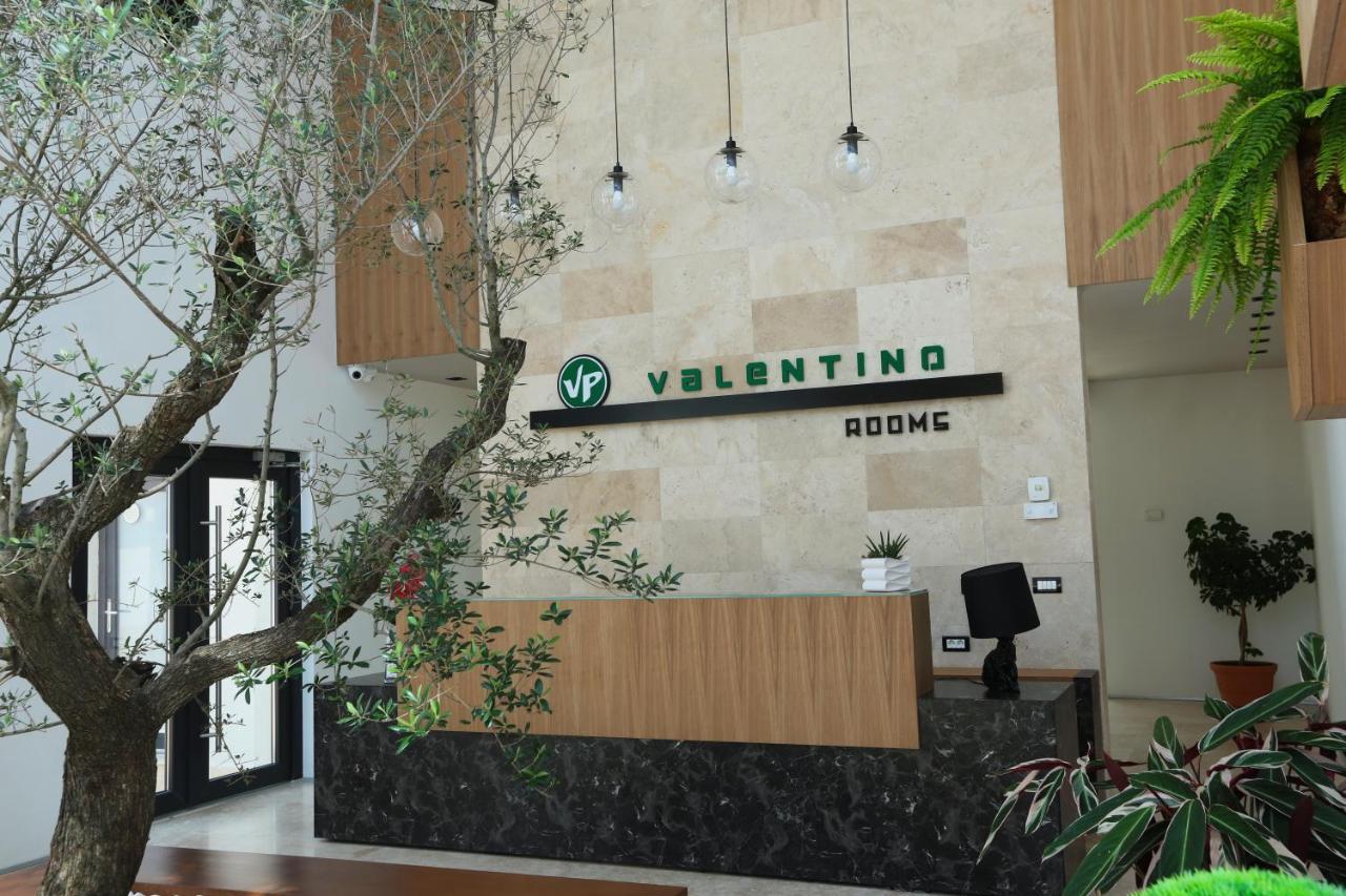 Valentino Rooms Фокшаны Экстерьер фото