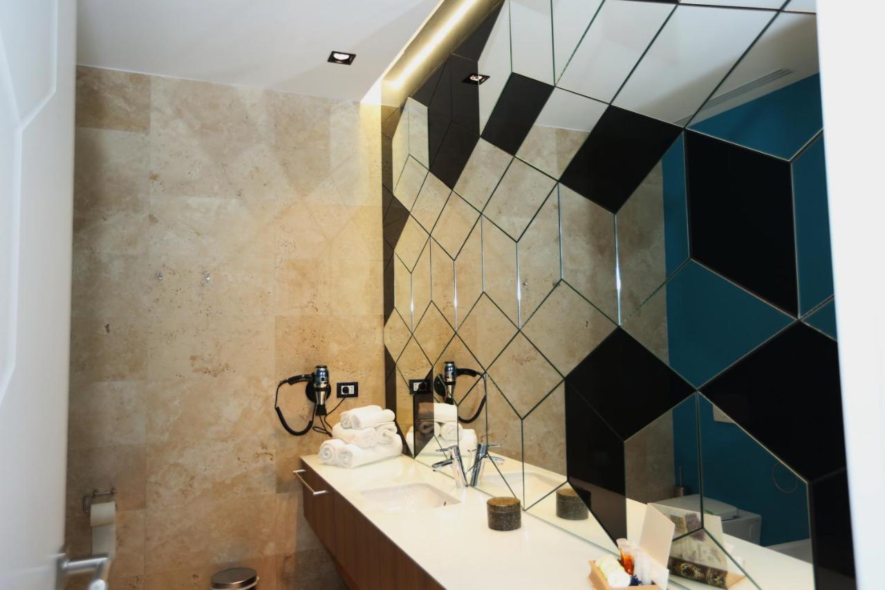 Valentino Rooms Фокшаны Экстерьер фото
