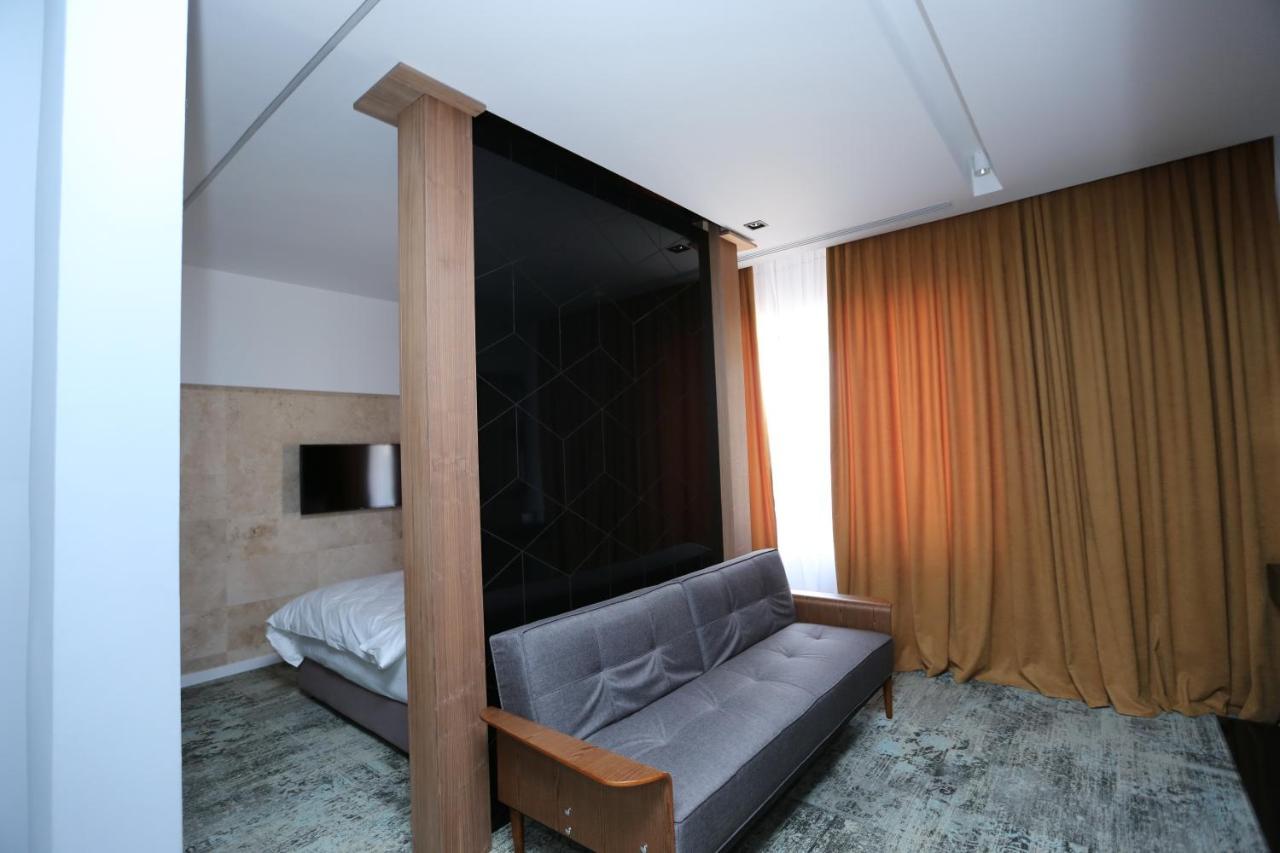 Valentino Rooms Фокшаны Экстерьер фото